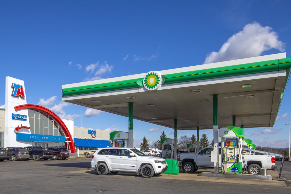 As we broaden the mix of offerings at our fueling stations, we’re elevating the customer experience. Learn how in this article: 4 Reasons Why bp is Investing in the Future of Mobility👉 on.bp.com/3VWkGfP