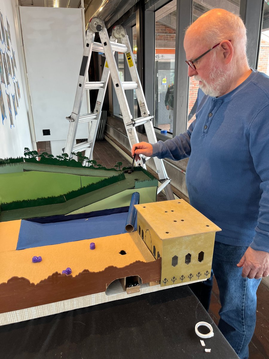 📆TODAY! Boston friends: Join us at this year's Pop-Up Putt Putt showcase. One night only chance to play the interactive table-top mini-mini golf holes my students are making. ⛳️🤖👨🏽‍🎓 @NU_CAMD @bostoncyberarts @NU_CfD