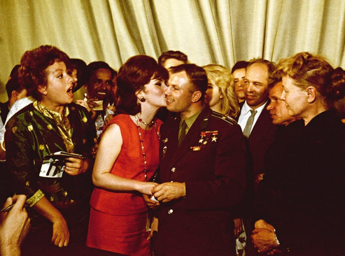 Gina Lollobrigida & Yuri Gagarin in Moscow (1961)