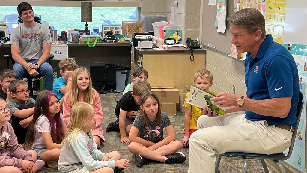 In the Spring 2024 issue of Our Tennessee, @UT_President Randy Boyd writes: “Stories have the power to inspire, teach and connect us, and they play a vital role in shaping our understanding of the world and each other.” Read his full letter: t.ly/UDDcy
