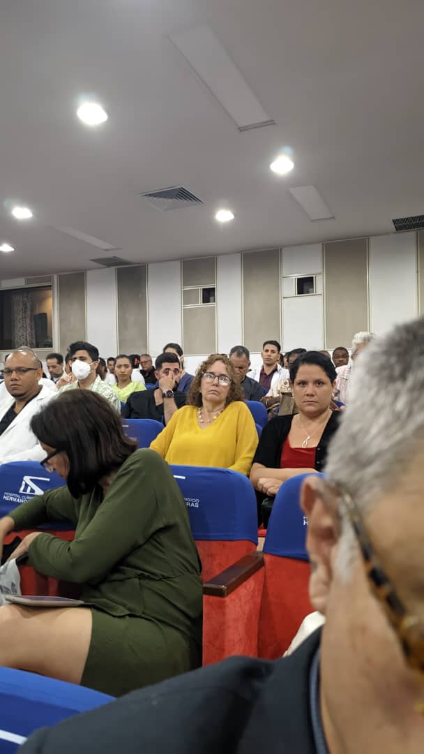 Tuvimos el placer en la mañana de hoy de inaugurar el Taller de Monitoreo Hemodinámico en UCI. Se reúnen intensivistas de varias provincias que recibirán actualización en el tema por profesores de alto nivel.
#CubaporlaViva 
#Cubaporlasalud 
#CubaViveyVence