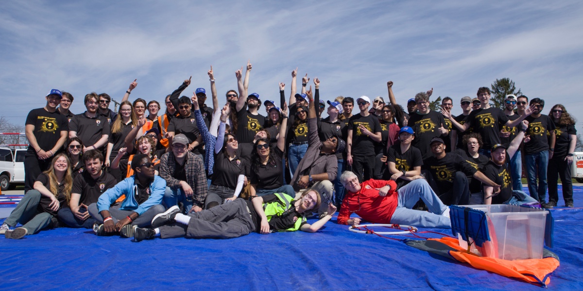 This week, Mary Bowden from @umdaero and @UMDnearspace students raced to Indiana to launch a balloon for the Nationwide Eclipse Ballooning Project. Their goal: gather unique atmospheric data during the total solar eclipse. Learn more: go.umd.edu/bpp-eclipse. (📸 by @rachmccrea)