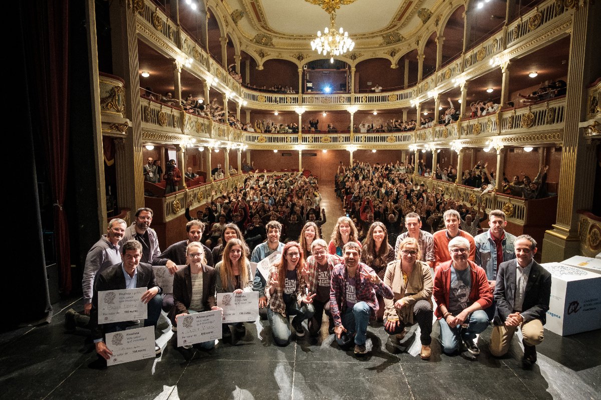 Vine de públic al concurs 'Vols saber què investigo?' 🎭 Sis doctorands de la #URV explicaran la seva recerca al teatre Bartrina amb els monologuistes @BigVanCiencia. Envia un correu a 📩 comciencia@urv.cat abans de 👉 dimarts 16 d'abril a les 13h. Activitat gratuïta!