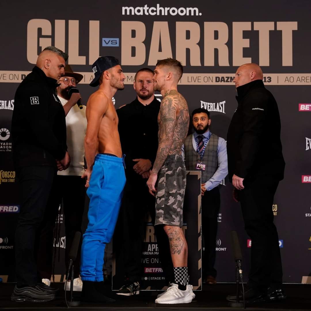 ⏳Kane Baker weigh's in ahead of his English Super Featherweight Title fight against @MichaelGomezJnr live on @DAZNBoxing tomorrow night at the @AOArena in Manchester.

Bring it home Kane!

Images @MatchroomBoxing

#boxing
#AndTheNew