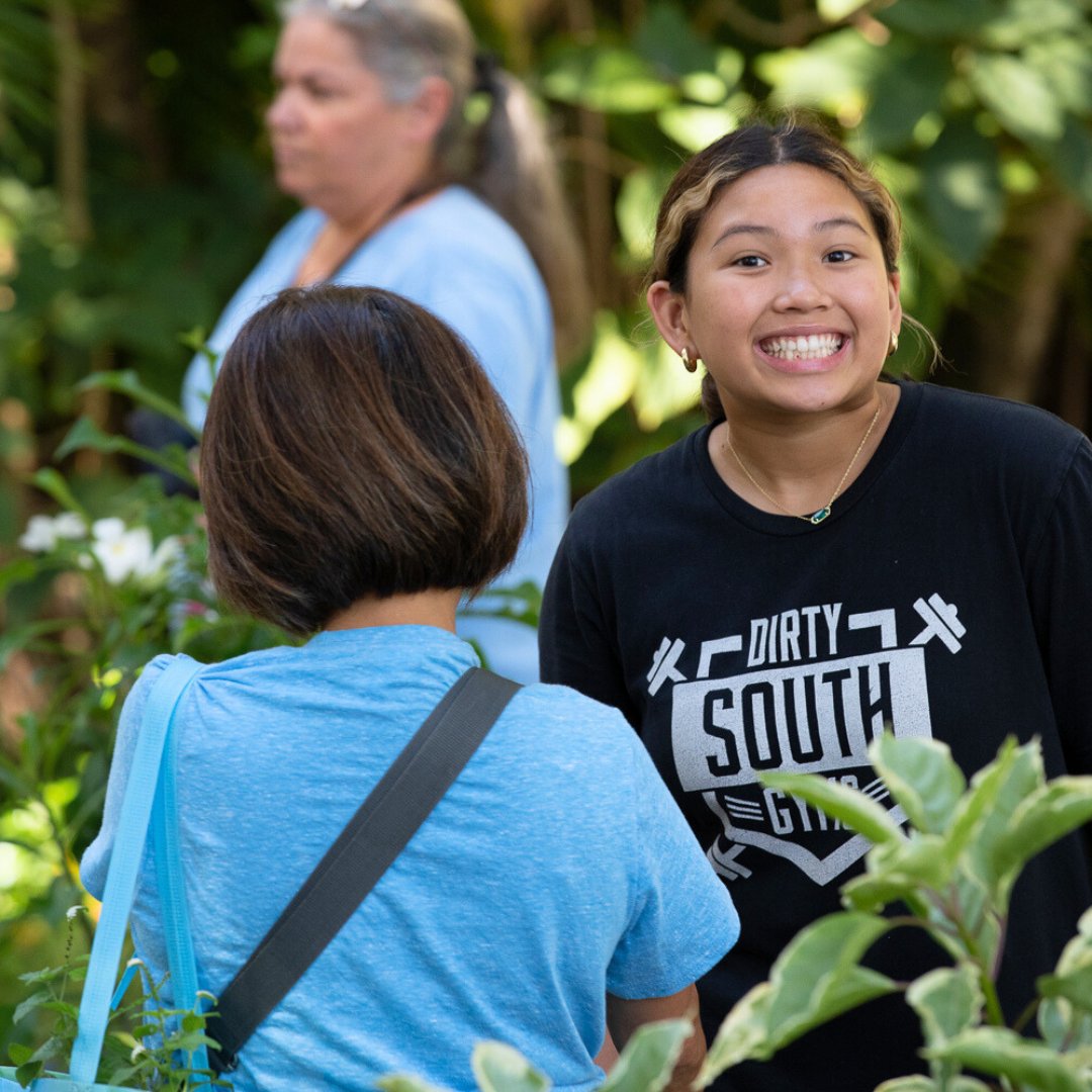 The weather for this weekend's Spring Plant Festival at @GardensUSF is forecasted to be sunny and full of smiles as our #Tampa community comes out to enjoy our beautiful gardens. 🌼🌷☀️ Are you going to be there this weekend? Let us know in the comments. TGIF, #USFBulls!