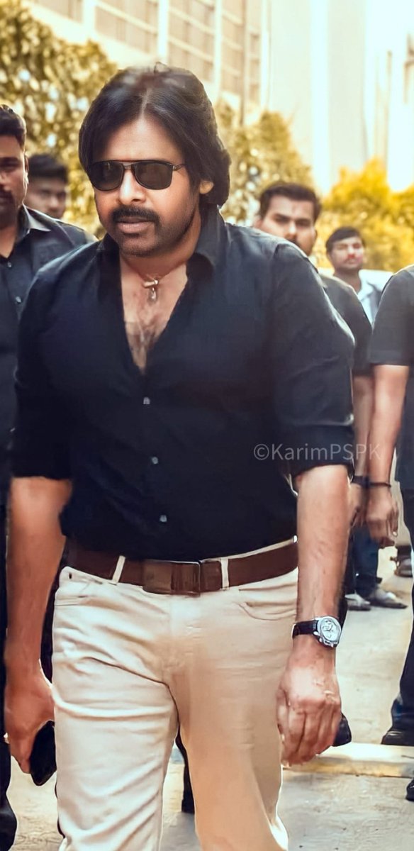 Stylish @PawanKalyan 😎

#TheyCallHimOG #UstaadBhagatSingh