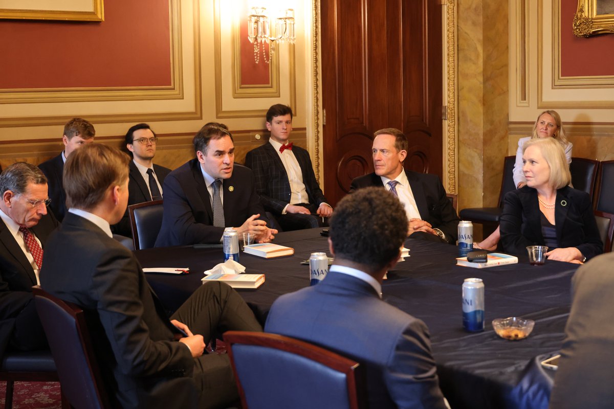 This week, @cdixon joined the Financial Innovation Caucus for a bipartisan discussion about the importance of crypto assets and the need for the U.S. to be a world leader in regulatory clarity for crypto assets.