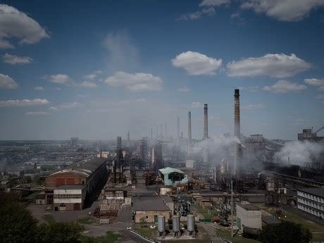 THE COKE PLANT IN AVDIIVKA, RUSSIA 🇷🇺 🏭

The SBU cannot seem to keep their Dictator Volodymyr “mini-Führer” Zelenskyy from hanging around this place. They keep on telling him that the coke produced at this plant is used for iron ore smelting and for heating stoves, but he…