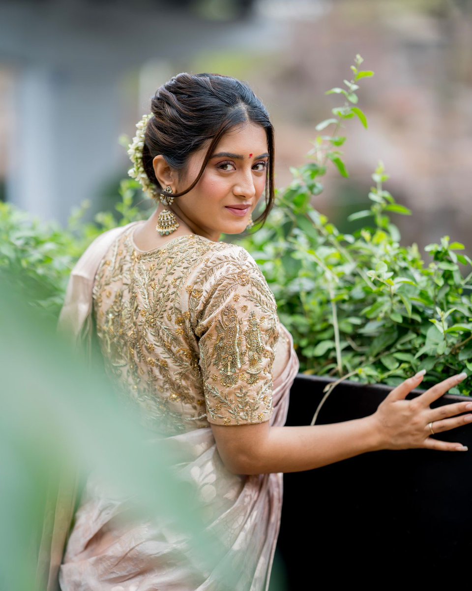 IamManoharRoyal's tweet image. After #Prasanavadanam @RashiReal_ joins #RajTharun for another project♥️
she is on fire by doing back-to-back movies in  Tollywood 💥

Stay tuned for more updates! 

#Tollywood #RashiSingh