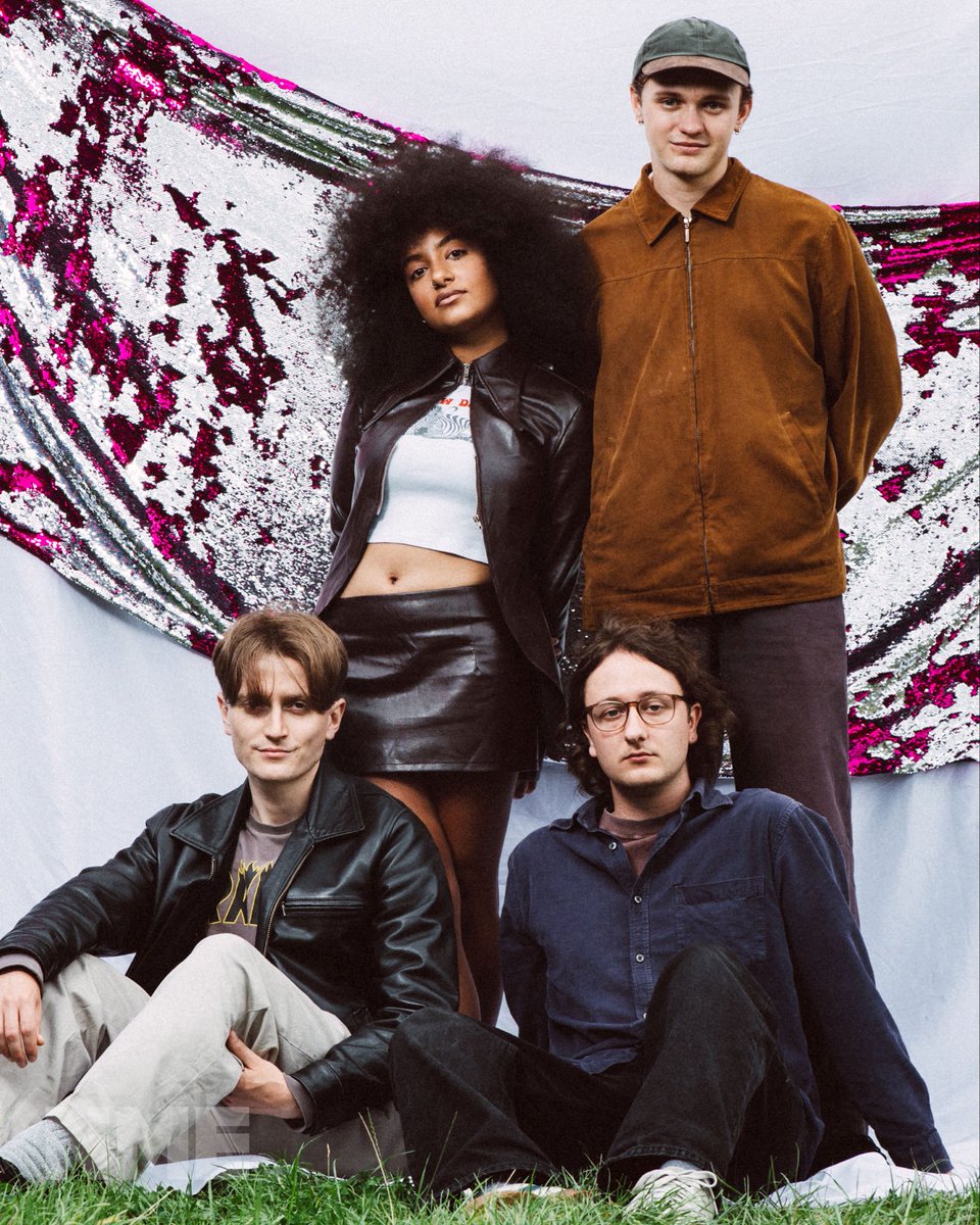 Bothering the airwaves again from
10pm on <a href="/phonicfm/">Phonic FM</a>.

Tonight’s featured album is the excellent debut from <a href="/Englishteac_her/">English Teacher</a>.

Caught in a Mosh (Var. J) raises the game, plus there’s loads of #NewMusic, #deepercuts &amp; larks to boot,

106.8FM Exeter+/DAB area &amp; online EVERYWHWRE!