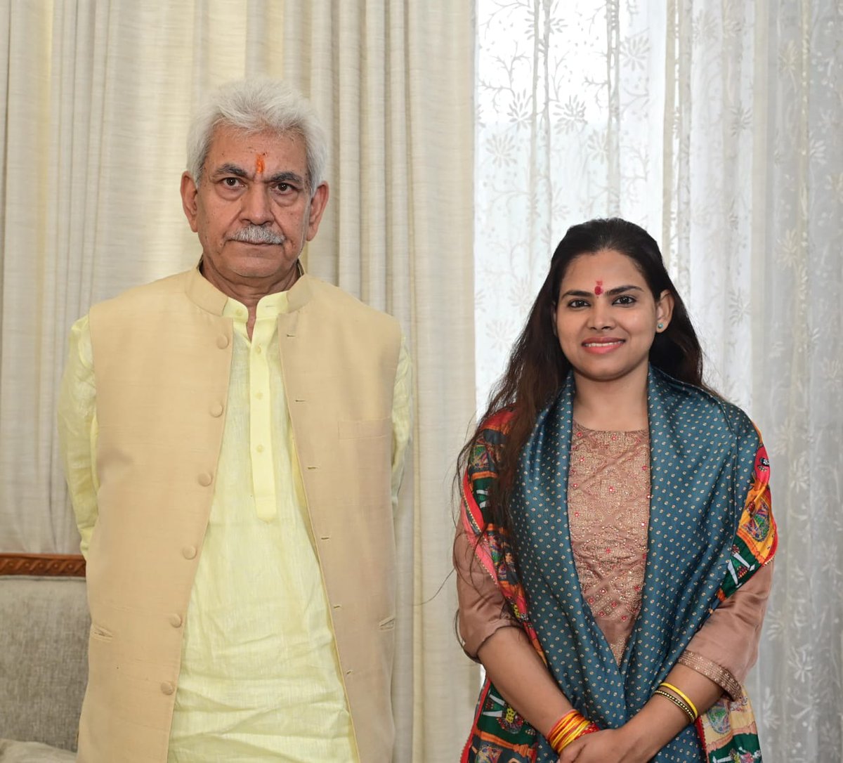 Pleasure meeting with Hon'ble LG @manojsinha_ ji apprised him bout d implementation of Juvenile Justice(Care &protection ofChildren)Act,2015 & inform, Child Welfare Committee Reasi actively addressing d cases of Children in Need of Care & Protection with d support of @vishesh_jk