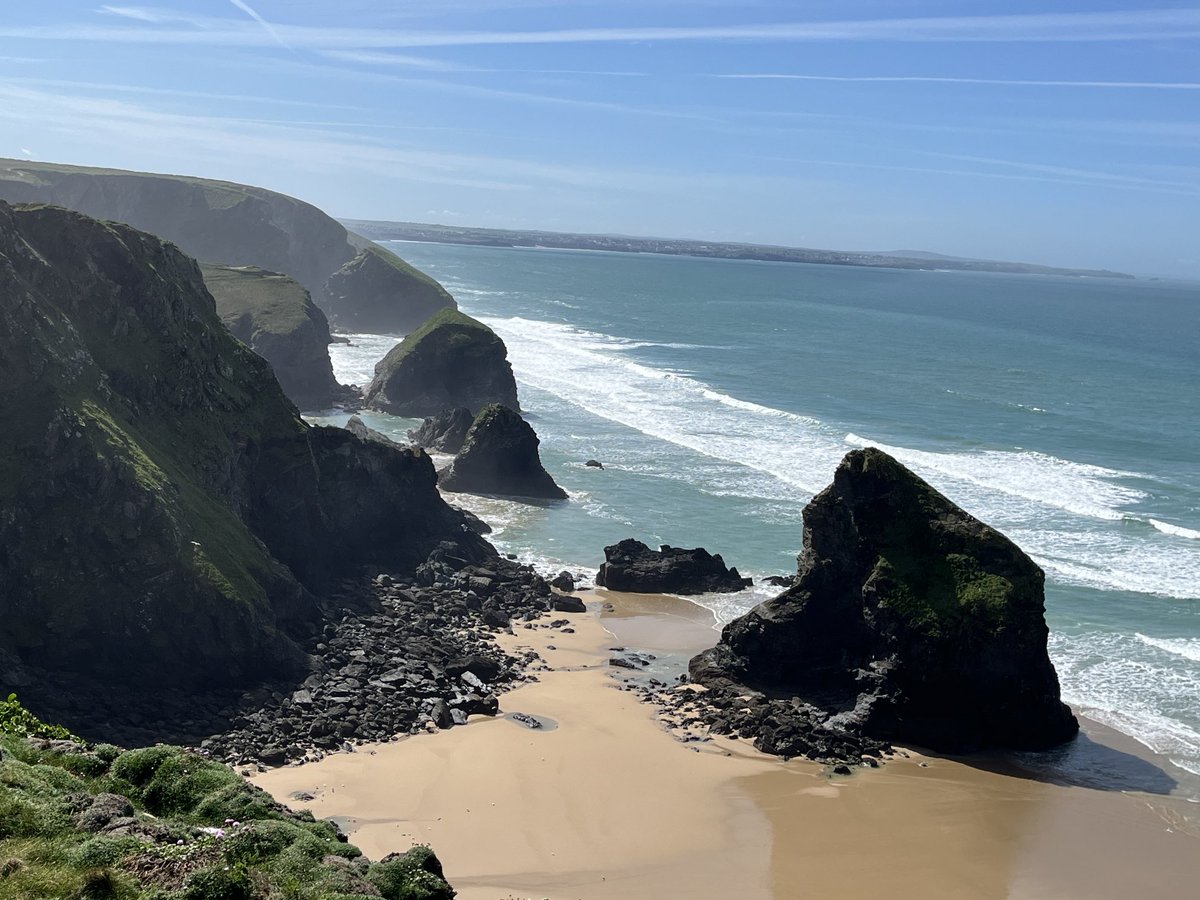 Cornish_MD's tweet photo. What a day for a costal walk and what a view !
#loveCornwall #whyliveanywhereelse https://t.co/sqTSQtIUEZ