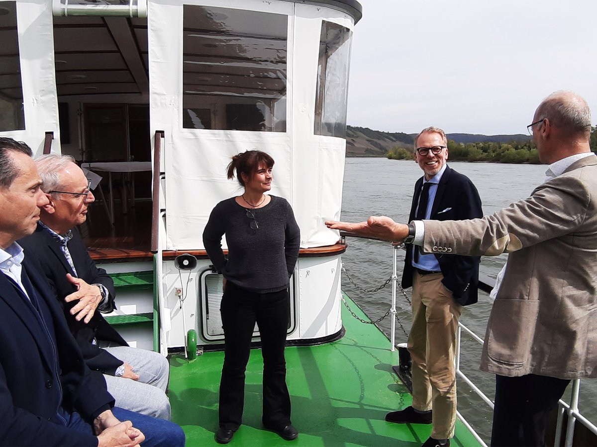 gdws_wsv_presse's tweet image. Gemeinsam arbeiten #GDWS und #RWS zum Beispiel an einem zweistufigen Bauvergabemodell, u.a. für die Projekte #Wehr Wieblingen, kleine #Schleuse Kiel Holtenau sowie für die Schleuse Herbrum.
@Rijkswaterstaat #WSV