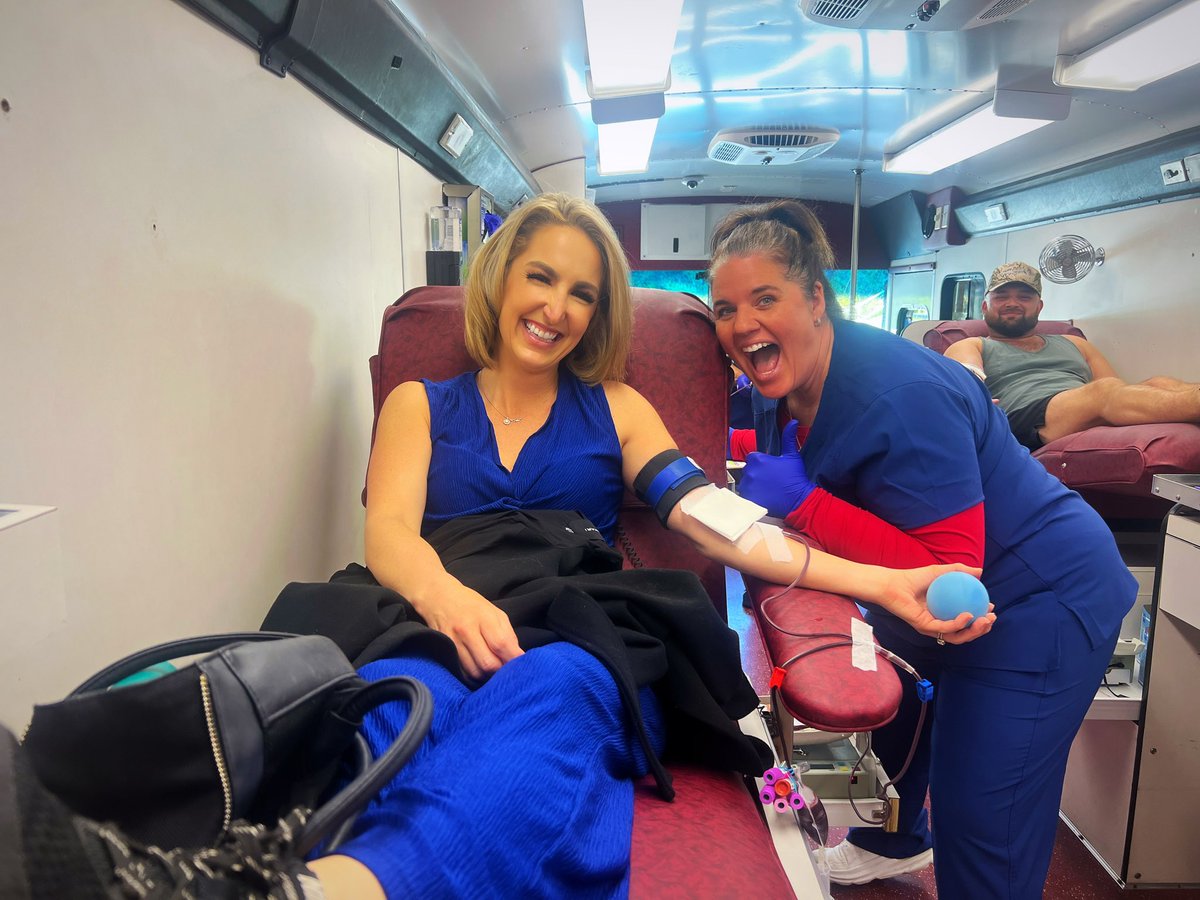 SO thrilled to be giving blood at @WSMV in the @bloodassurance “blood mobile.” It’s like being on a party bus! We’re having a big time in here! Come join us here at the station on Knob Rd. They’ll be here til 4 p.m.