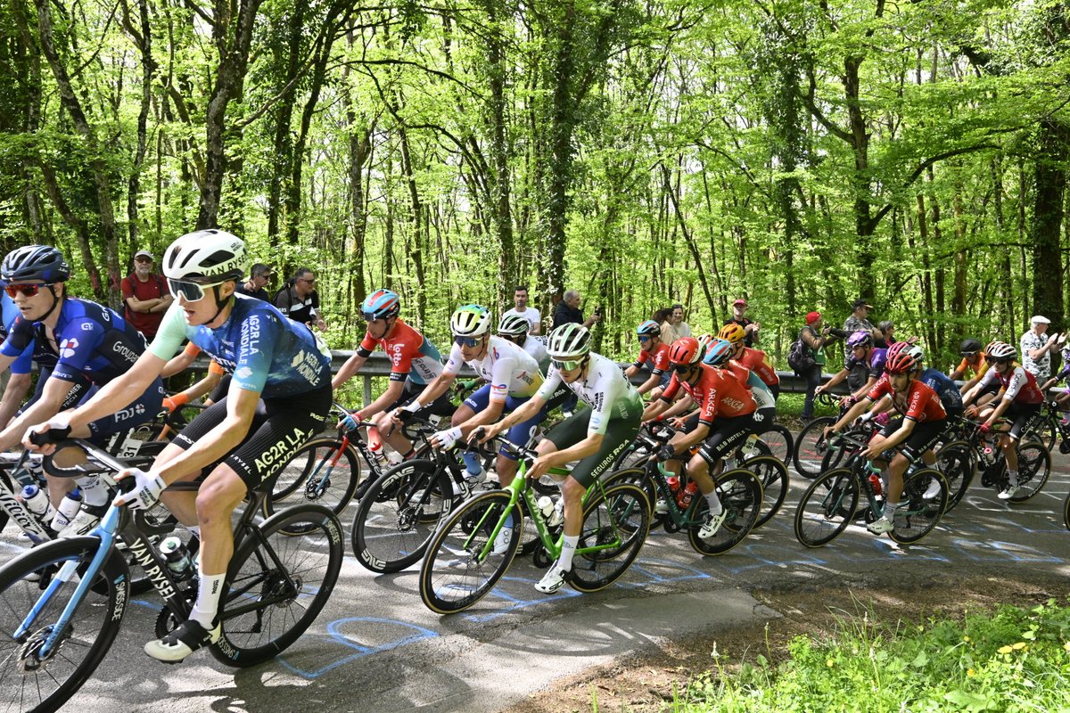 Team TotalEnergies (@teamtotalenrg) on Twitter photo Un top 10 pour <a href="/JegatJordan/">Jordan Jégat</a> à l'issue d'un final escarpé sur la Classic Grand Besançon Doubs (<a href="/cgbd_tdj/">Classic Grand Besançon / Tour du Jura</a>). ⛰️🏁
Beau numéro de <a href="/JousAlan/">Alan Jousseaume</a>, repris à 4 km de l'arrivée, qui aura emmené l'échappée durant toute la journée. ✊
📸 LNC/B.Bade
#AllezTotalEnergies #CGBD Un top 10 pour <a href="/JegatJordan/">Jordan Jégat</a> à l'issue d'un final escarpé sur la Classic Grand Besançon Doubs (<a href="/cgbd_tdj/">Classic Grand Besançon / Tour du Jura</a>). ⛰️🏁
Beau numéro de <a href="/JousAlan/">Alan Jousseaume</a>, repris à 4 km de l'arrivée, qui aura emmené l'échappée durant toute la journée. ✊
📸 LNC/B.Bade
#AllezTotalEnergies #CGBD