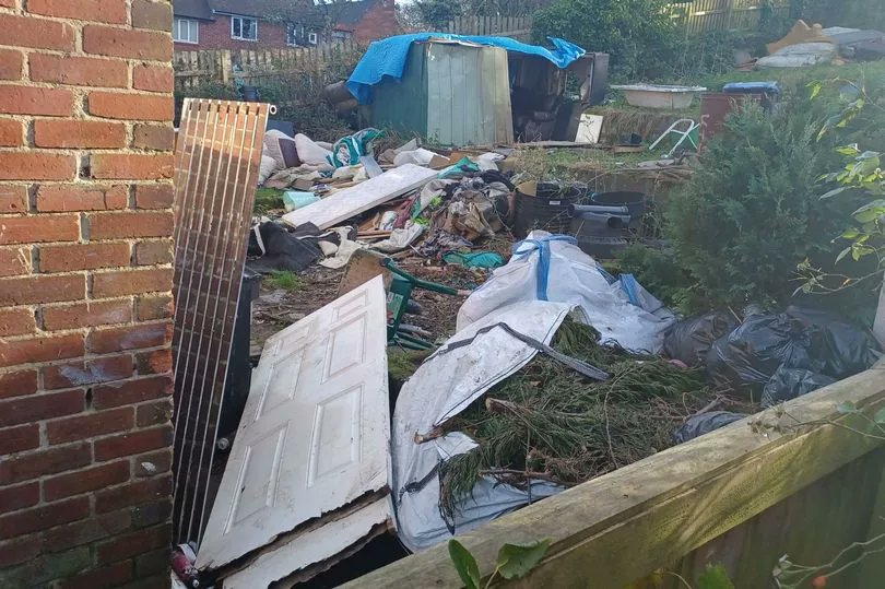 The shocking mess pair left at County Durham home as garden filled with waste and van abandoned outside chroniclelive.co.uk/news/north-eas…