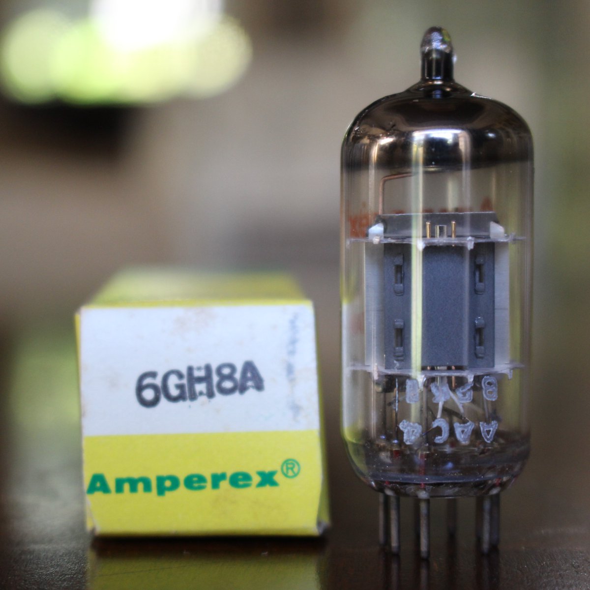 VTubeAudio's tweet image. Mullard 6GH8A Branded Amperex 1962 Britain NOS NIB Preamp Tube for McIntosh H.H. Scott (RARE FIND) Get it here &amp;gt;&amp;gt; rvrb.io/1962-6gh8a-cz8…