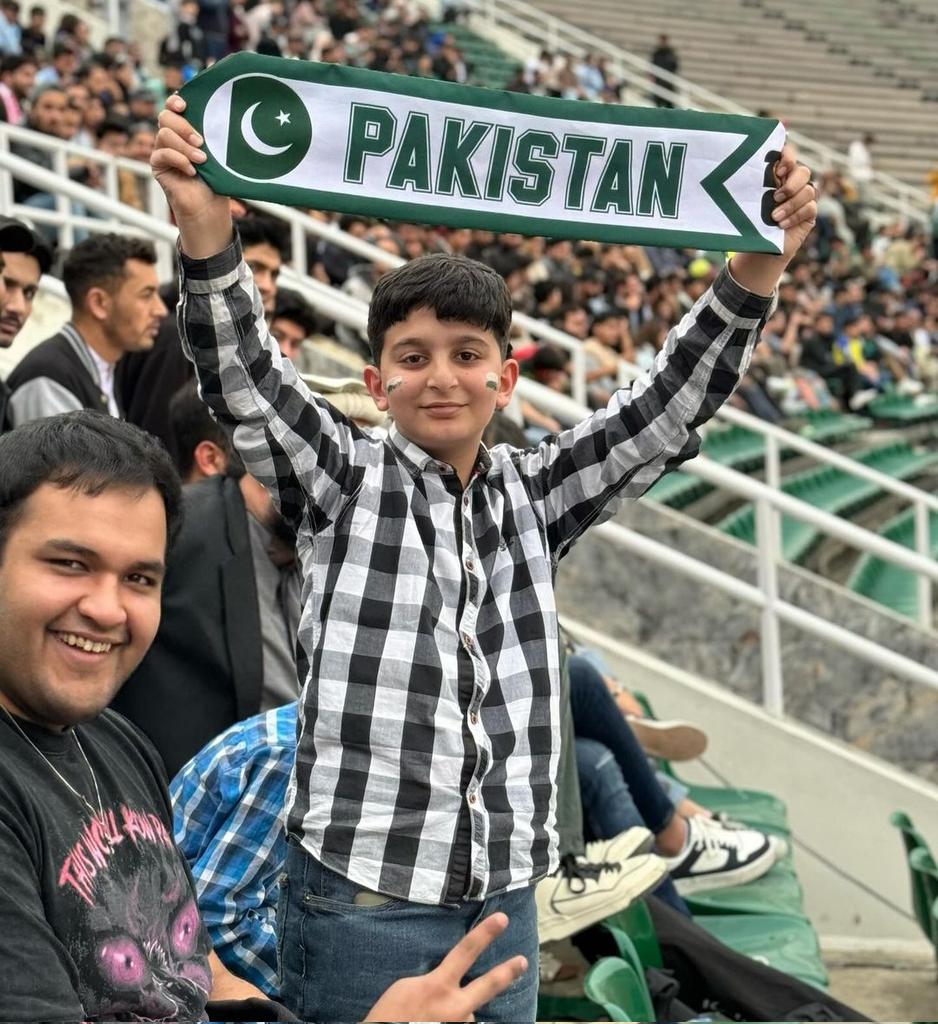 Pakistan vs Saudi Arabia June 6 More than 25k+ Crowd is expected in the stadium but the Stadium only holds capacity of 25k We request the authorities to increase number of seats as soon as possible @shoaybkhoso @ShazaFK @JamalRaisani #PakistanFootball #PakistanCricket