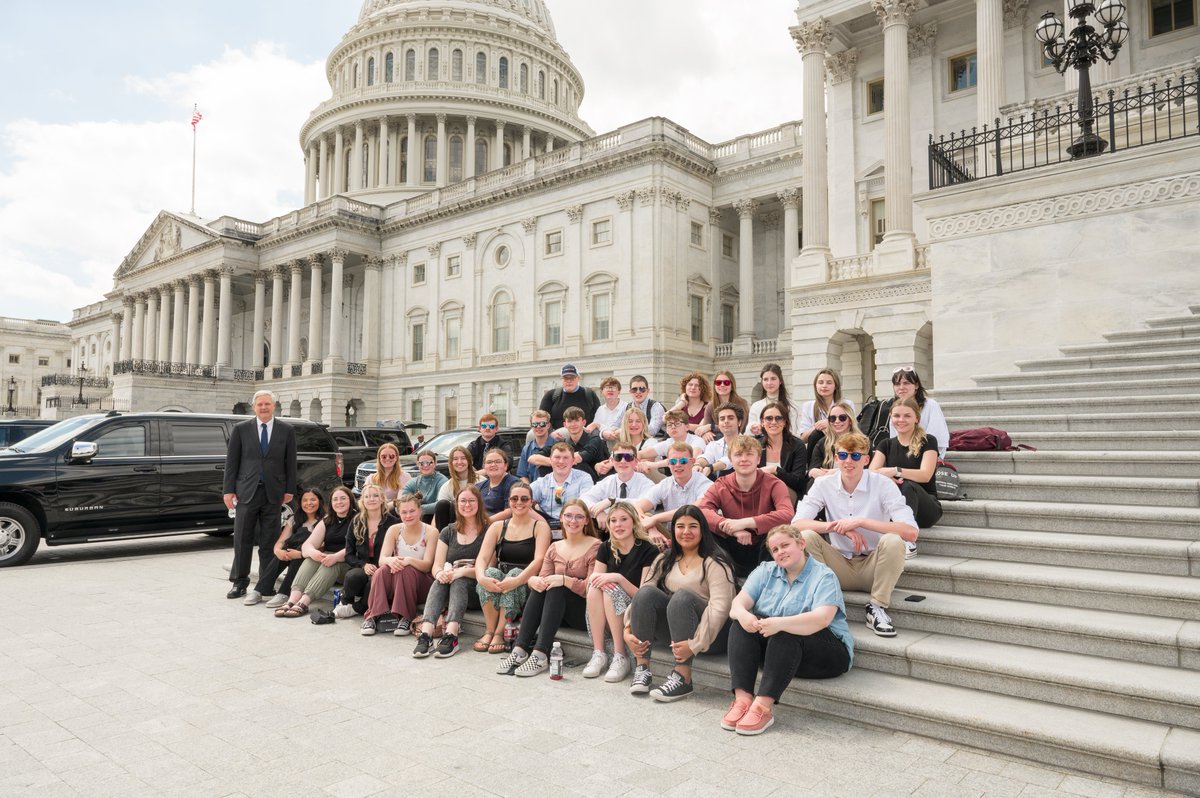 It’s always great meeting North Dakota @CloseUp_DC students visiting our Nation’s Capital.