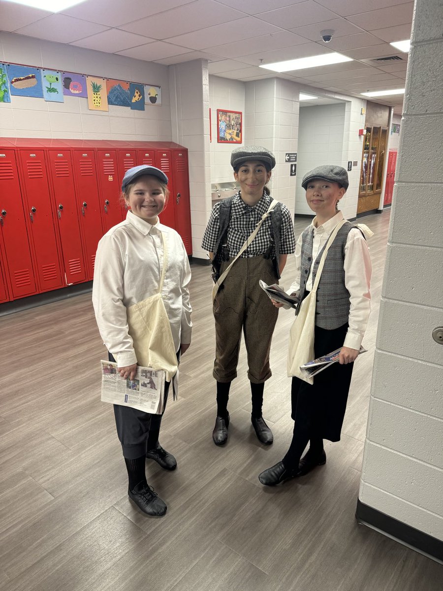 D Karczewski, Asst Curriculum Director (@asstkarczewski) on Twitter photo Jayhawks kicking off Newsies, the musical! I BELIEVE in the power of music for our students! <a href="/OSD135/">Orland District 135</a> Jayhawks kicking off Newsies, the musical! I BELIEVE in the power of music for our students! <a href="/OSD135/">Orland District 135</a>