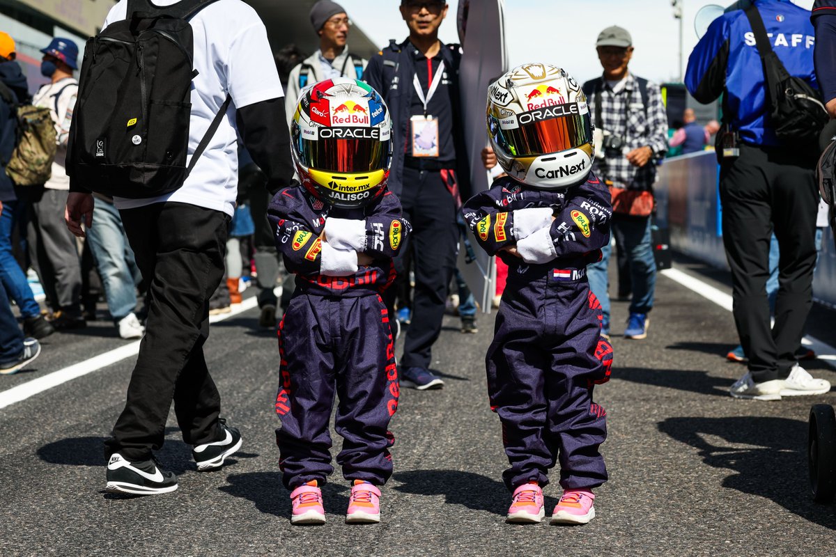 What about these two?! 👦 #JapaneseGP