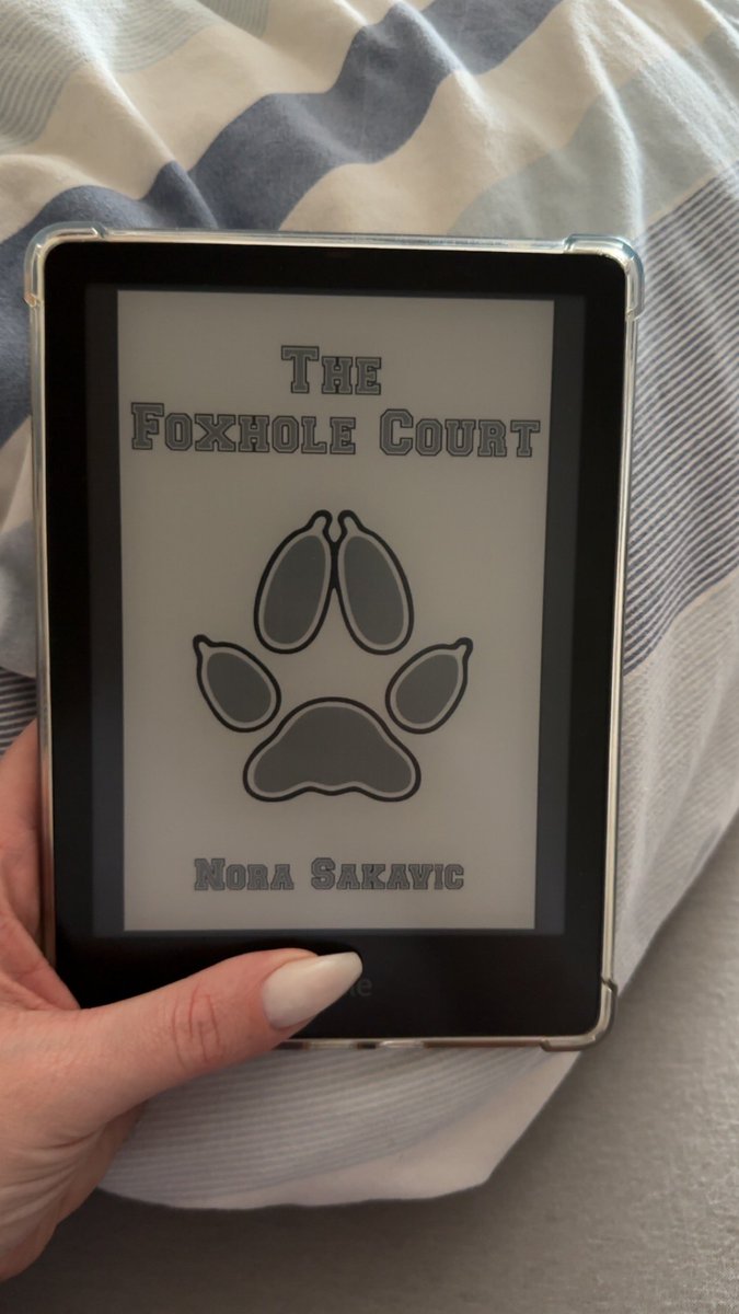 cr; the foxhole court