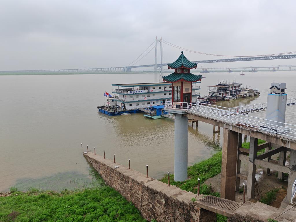 Dongting Lake, China's second-largest freshwater lake located in Hunan Province, saw its surface area increase by approximately 80% since the beginning of this month, reaching 950 square km, per the latest monitoring data.