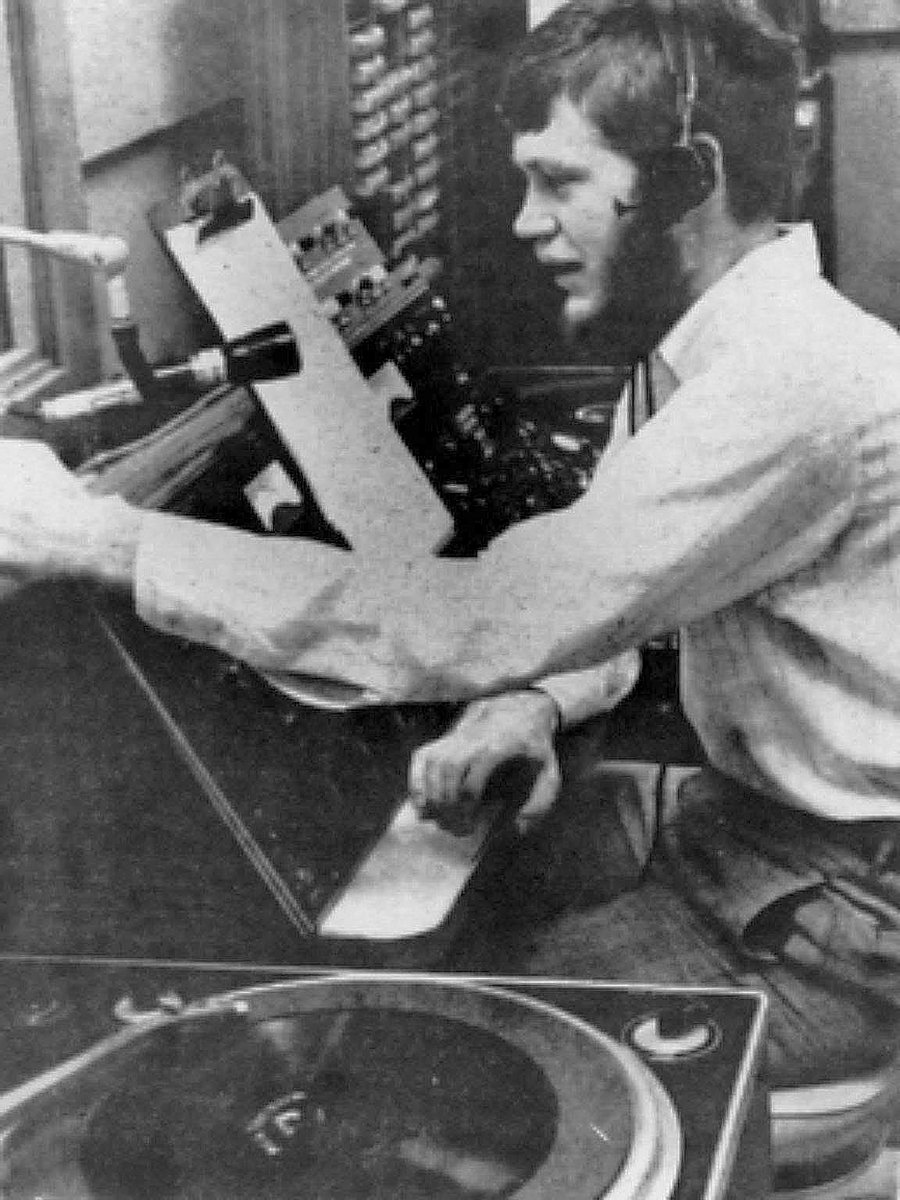 David Michael Letterman is 77 today.

Here's Dave back in his Amish days as a DJ at his Ball State University college radio station WBST 92.1 FM - 1968
#HBD #DavidLetterman