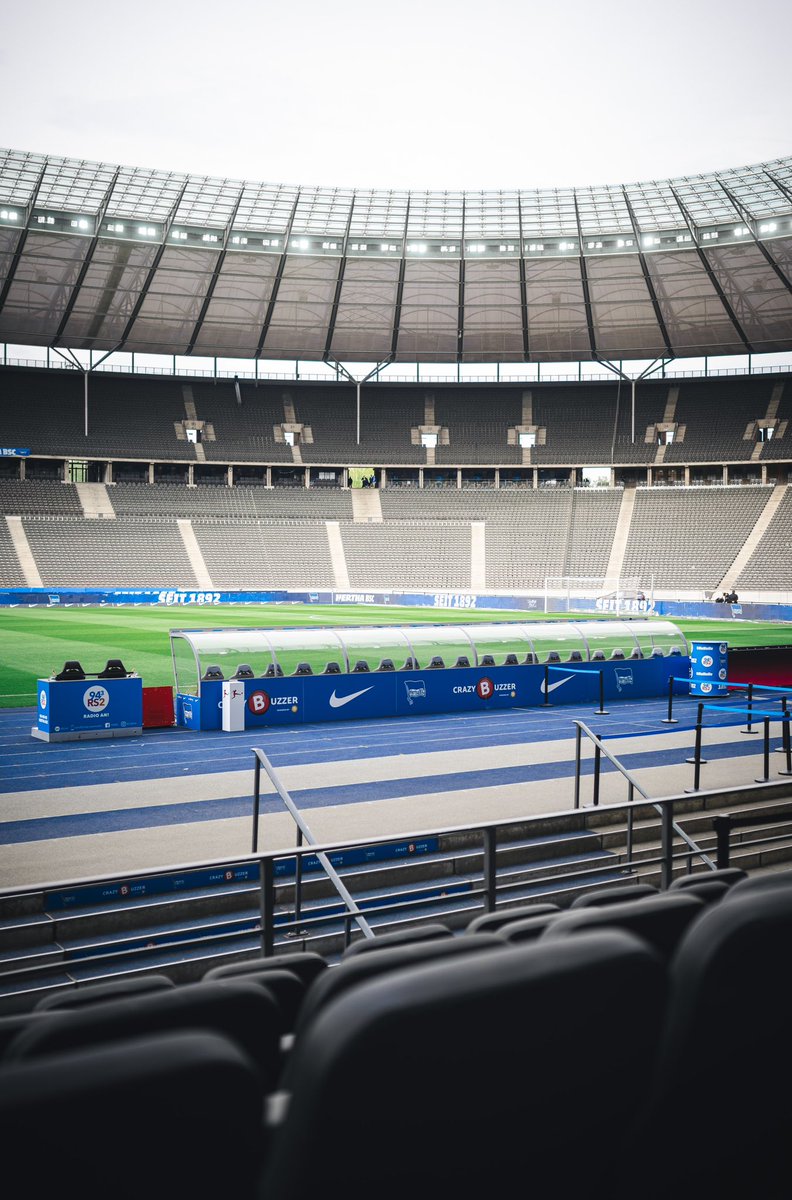 Alles angerichtet! 💙 In zwei Stunden geht‘s los! #BSCFCH #HaHoHe