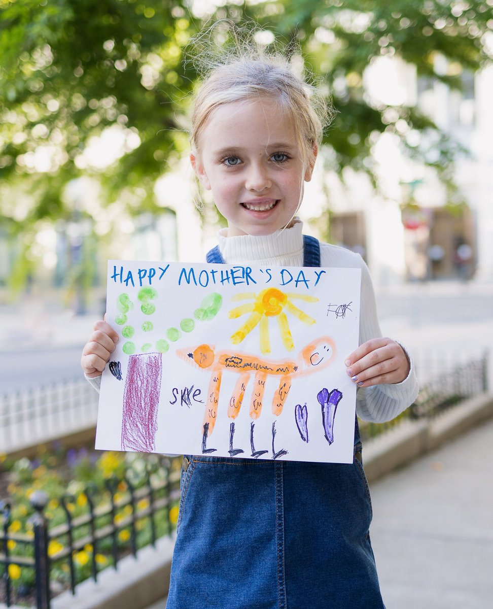 Celebrate the mothers and caregivers in your life by giving $50 or more by May 6th. We'll send a handmade Mother's Day Greeting Card to honor them! 💜 Donate here: tnjustice.org/donate 💐