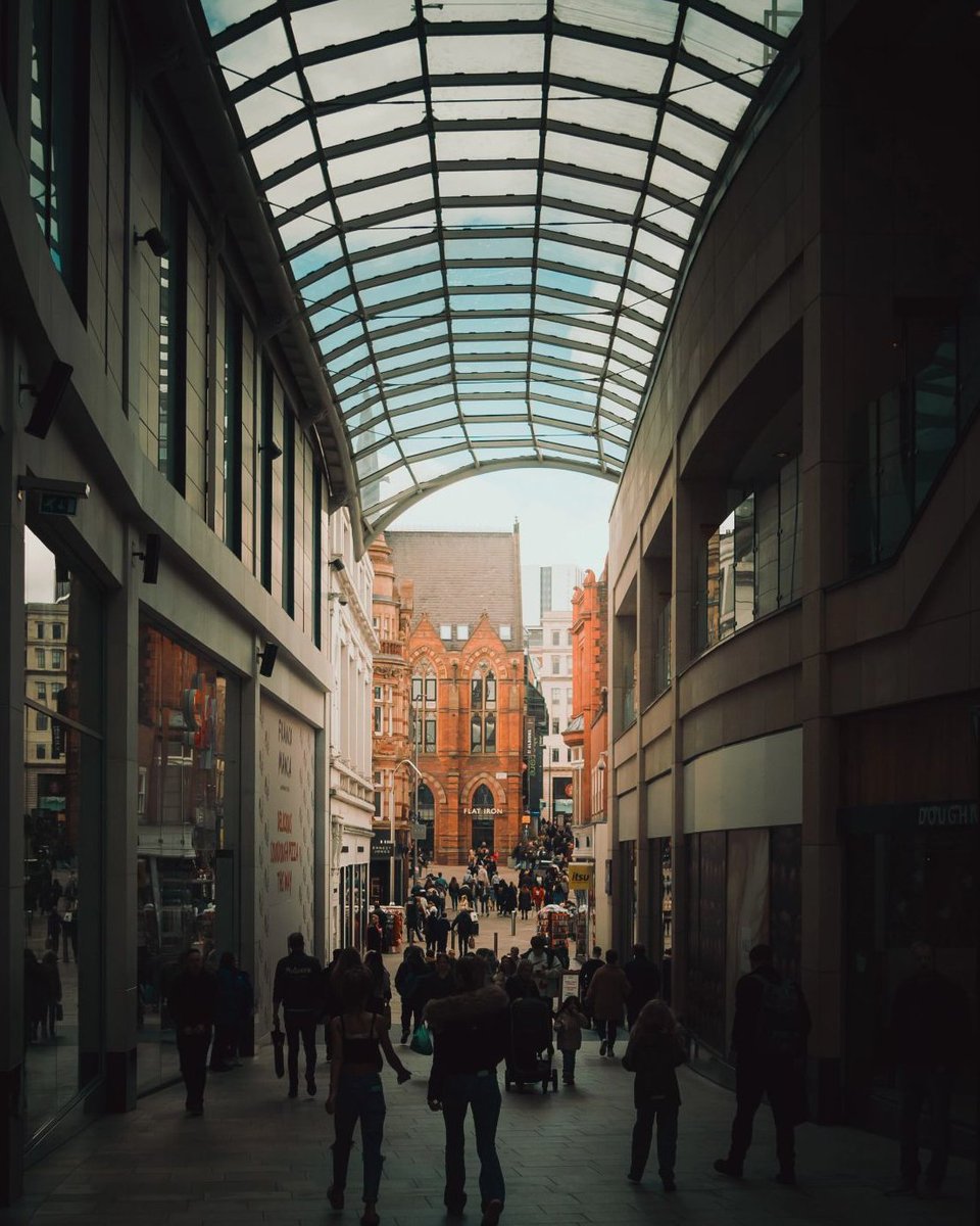 So, what's the scoop on Leeds city centre? 👀 Some reckon it's losing its mojo, but others swear it's buzzing more than ever. What's your two cents? Photo by IG: h10photography #Leeds #visitleeds #trinityleeds