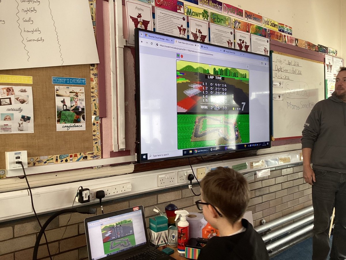 Dosbarth Eryr had a busy afternoon with @Technocamps using scratch to code and create their own games similar to Mario karts.