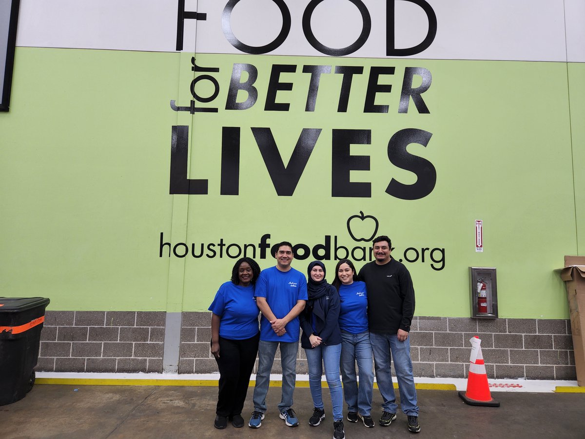 SABIC volunteers recently spent time at the Houston Food bank at an event organized by SHE, our women's network. Special thanks to all who dedicated time to serve our community and give back to those in need.

Visit houstonfoodbank.org to donate or volunteer
#betheimpact