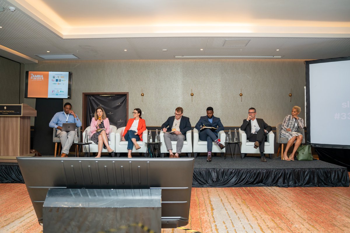 At the #ZambiaDREDays we organized an insightful roundtable discussion with #minigrid developers that looked at the Demand Stimulation Incentive, which was unveiled yesterday. The session was facilitated by SEforALL's Regional Director for Africa, Emeka Oragunye. #PoweringZambia