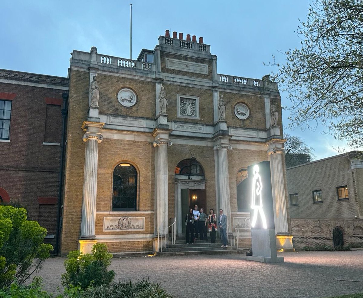 Such a pleasure to interview @Will_Gompertz on a perfect balmy evening to kick off the 1st Ealing Book Festival. Well done all festival team @EalingBkFest & @Pitzhanger & here’s to 3 more days of fun, debate & discovery bit.ly/3PWdZ9S