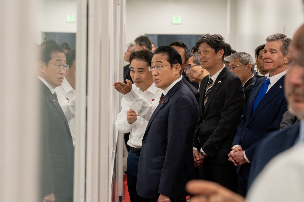 Toyota has invested $13.9 billion into their battery manufacturing plant in Randolph County, bringing 5,100 jobs to our state. Today, Gov. Cooper and Prime Minister of Japan Fumio Kishida toured the facility and received an update on the site’s progress.