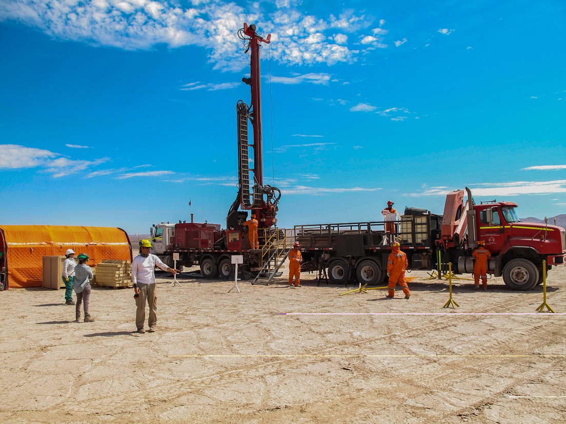 How sonic drilling technology is helping to unlock the secrets of Chile’s Atacama Desert - b.link/cnakd2nl #Aspermont @Sonic_Drilling #SonicDrilling #Chile #Exploration #Superex #CoreSamples @RoyalEijkelkamp