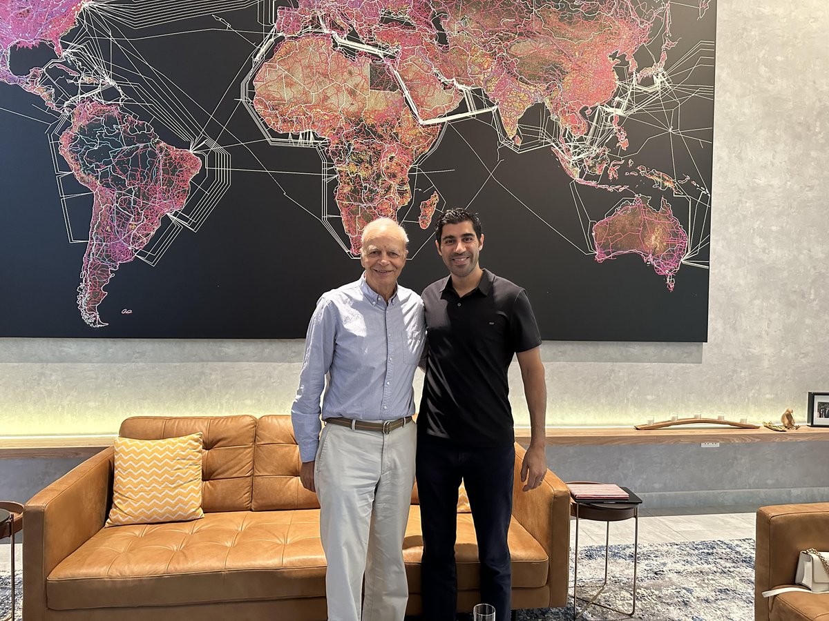 It's not every day that one of the world's most influential philosophers drops in for lunch - and on the 300th anniversary of Immanuel Kant's birth, no less! Thrilled to host @PeterSinger for a stimulating discussion on myriad ethical dilemmas of our time.