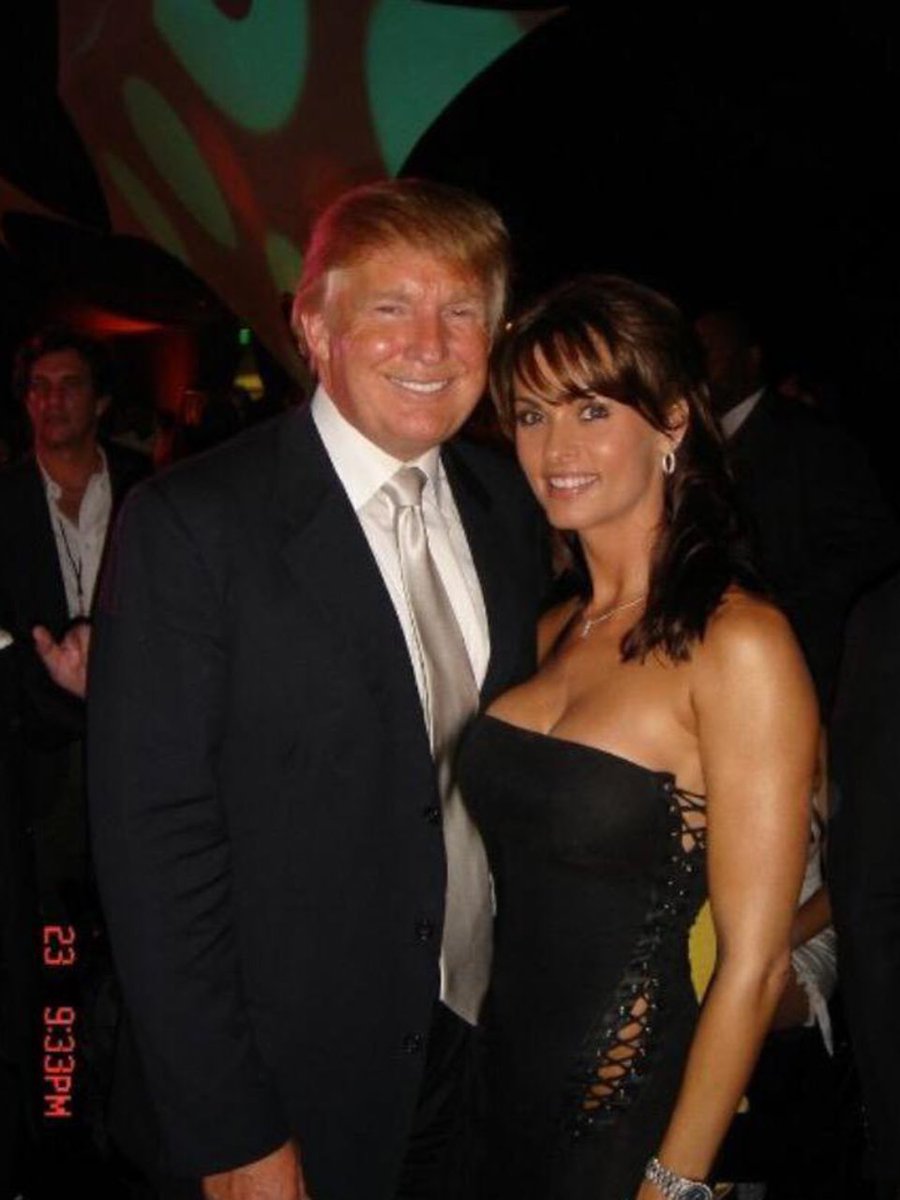 Who is Karen McDougal? The other 'other woman' in the Trump hush money trial who says they were in love during a 10-month affair while he was married to Melania. images.app.goo.gl/fsLunMYBdHdEFU…