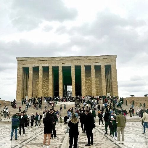 Bayramda Anıtkabir ziyaretçi akınına uğradı.