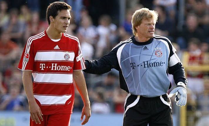 AnaliseBall's tweet photo. 🇩🇪 Oliver Kahn e 🇩🇪 Mats Hummels - Bayern de Munique, 2007. https://t.co/h44hnpGJHE