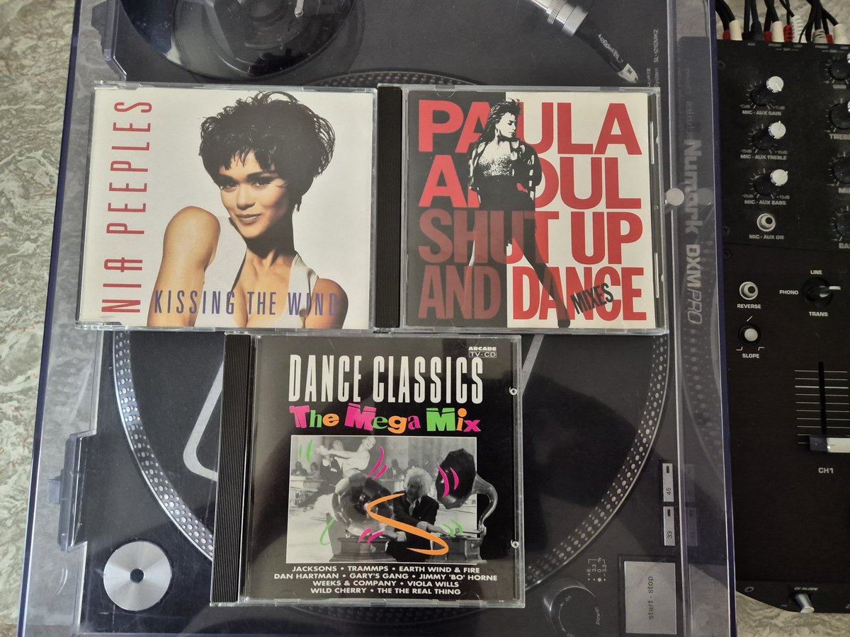 I bought a couple of cd's today, 2 cd's of the two most amazing women on the planet @PaulaAbdul and @nia_peeples and a Dance Classics megamix which is from 1992, from all the megamix cd's from that era, this one was still missing, till now #paulaabdul #niapeeples #danceclassics