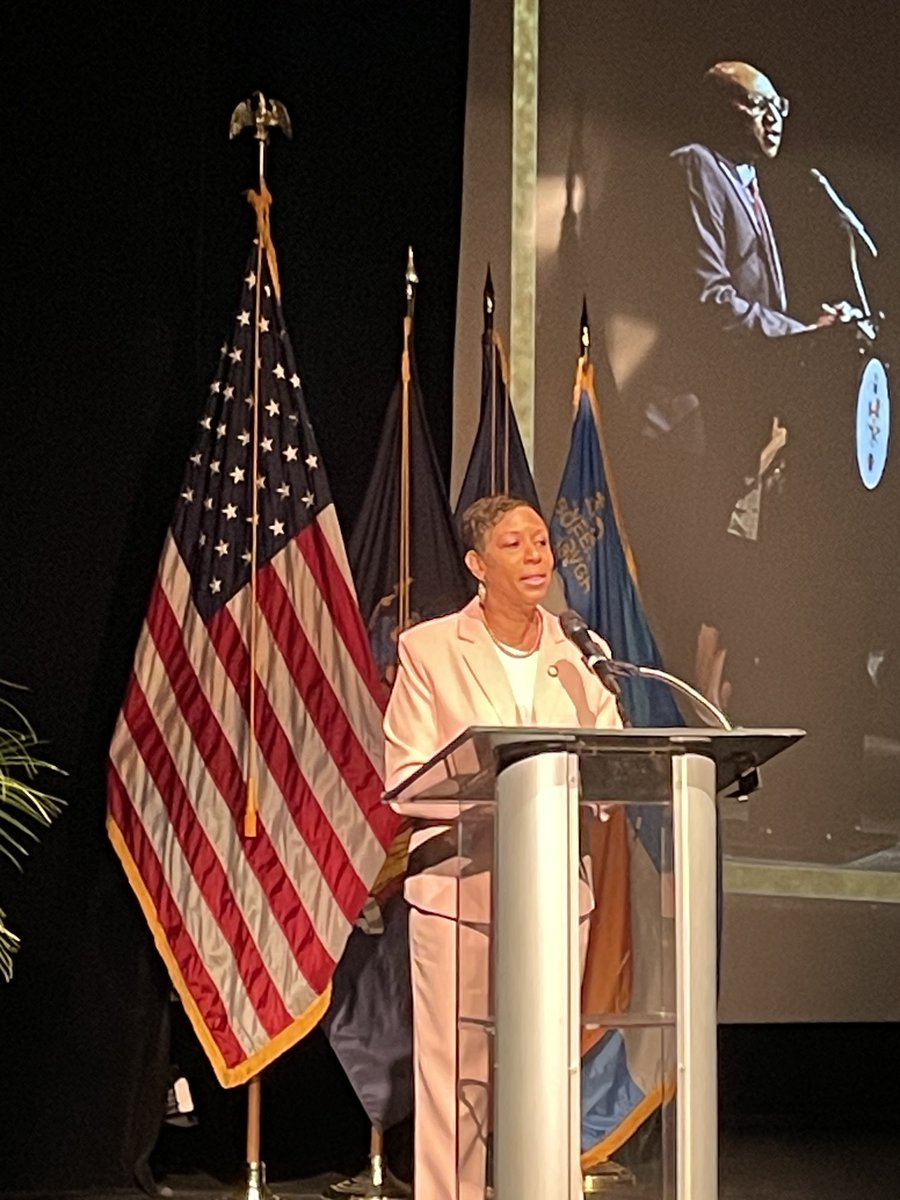 Esteemed City Council Speaker Adrienne delivers superb speech at State of the Borough by dynamic Querns Borough President Donovan Richards Jr. ⁦@DRichardsQNS⁩ ⁦@NYCSpeakerAdams⁩ ⁦@QNS⁩ ⁦@frankhwu⁩