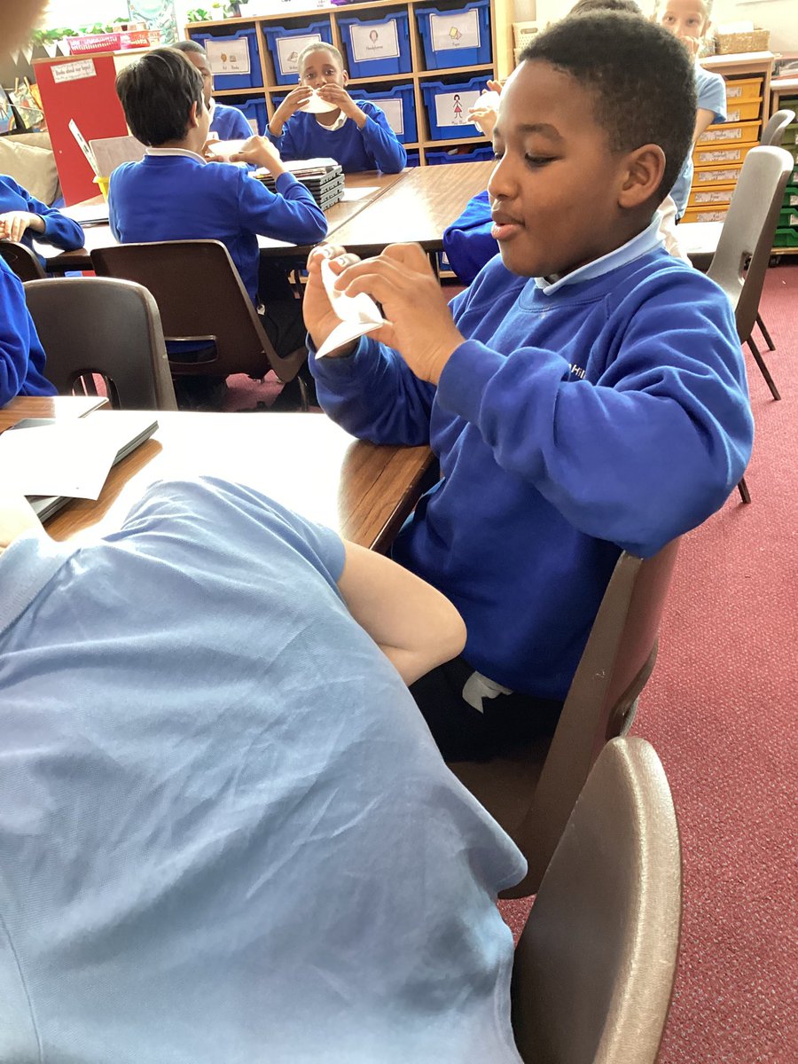 This week Y4 have started their new topic, Insides out! We explored our own teeth structures and identified the different types of teeth and their functions. We are so excited to discover more this term! @MattSPeet