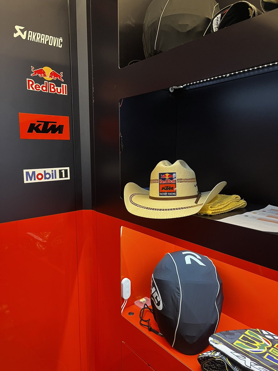 RED BULL KTM FACTORY RACING tweet media