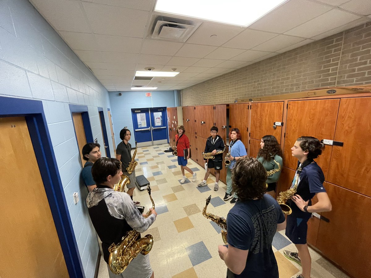 Our @MurchisonMats Symphonic Band students had a great time with a side by side rehearsal with the Anderson HS Wind Ensemble! On Tuesday. Thanks for having us! @AISDArts is thriving here in Northwest Austin ♥️