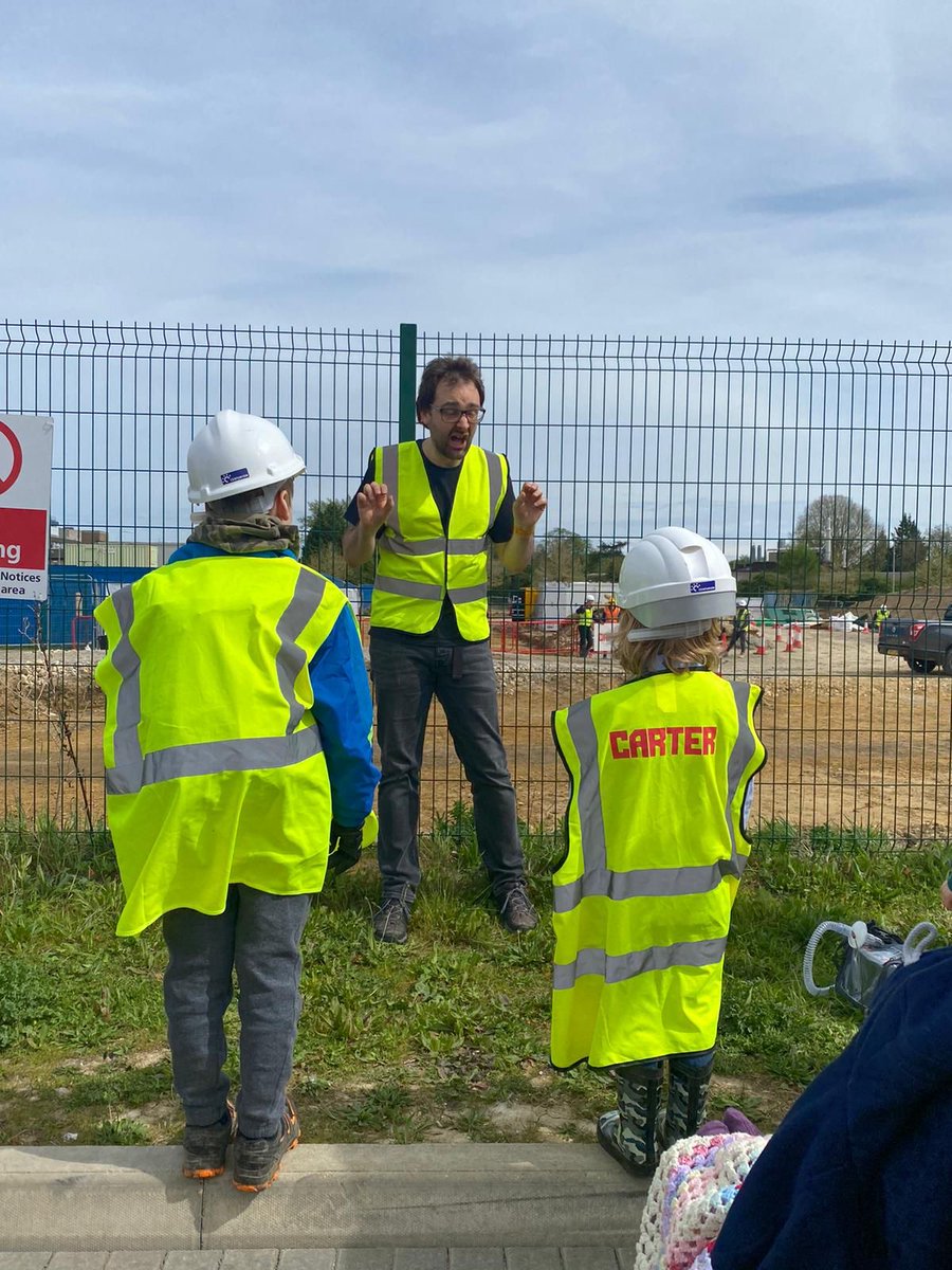 Work has begun to prepare @CambChildrens hospital for construction. The children and young people, helping to shape designs and plans met with the archeological team today as the archeological dig is underway. Watch them on ITV News Anglia tonight from 6pm 📺