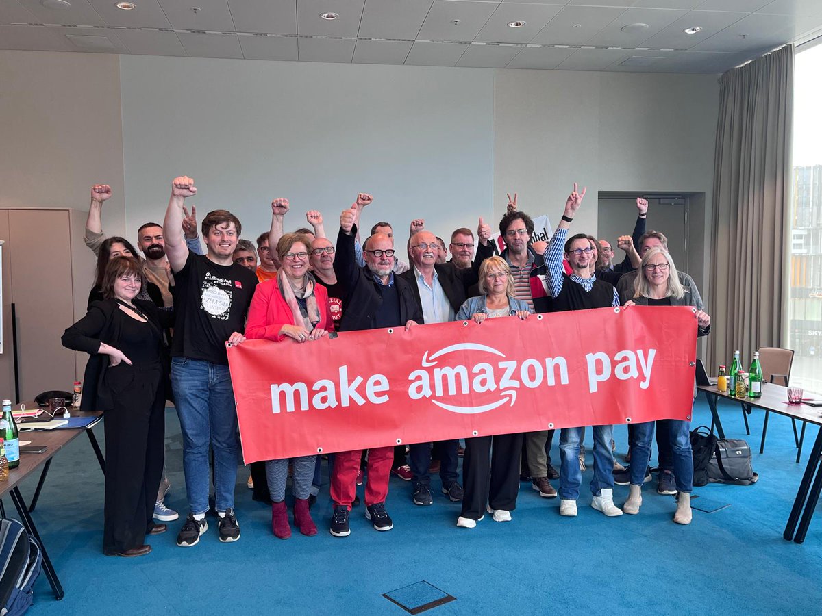 Mit @gabischoff, @MarcAngel_lu und Beschäftigten von Amazon in Frankfurt. Danke an @_verdi & @UNI_Europa für die Einladung. Die Anliegen der Kolleginnen und Kollegen von Amazon sind uns Auftrag.
