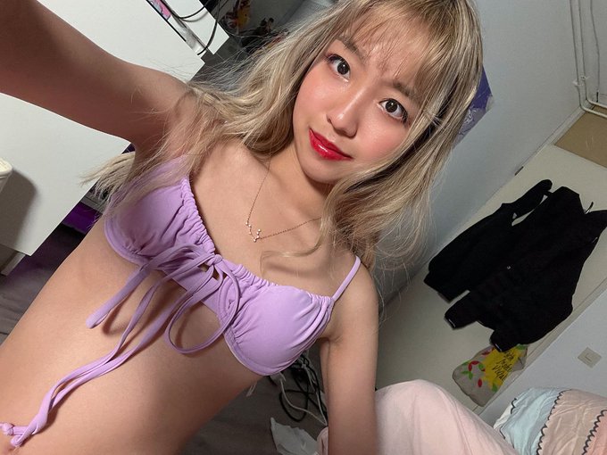 Felt cute, Might delete later 😇 https://t.co/GtPo5q5UOU