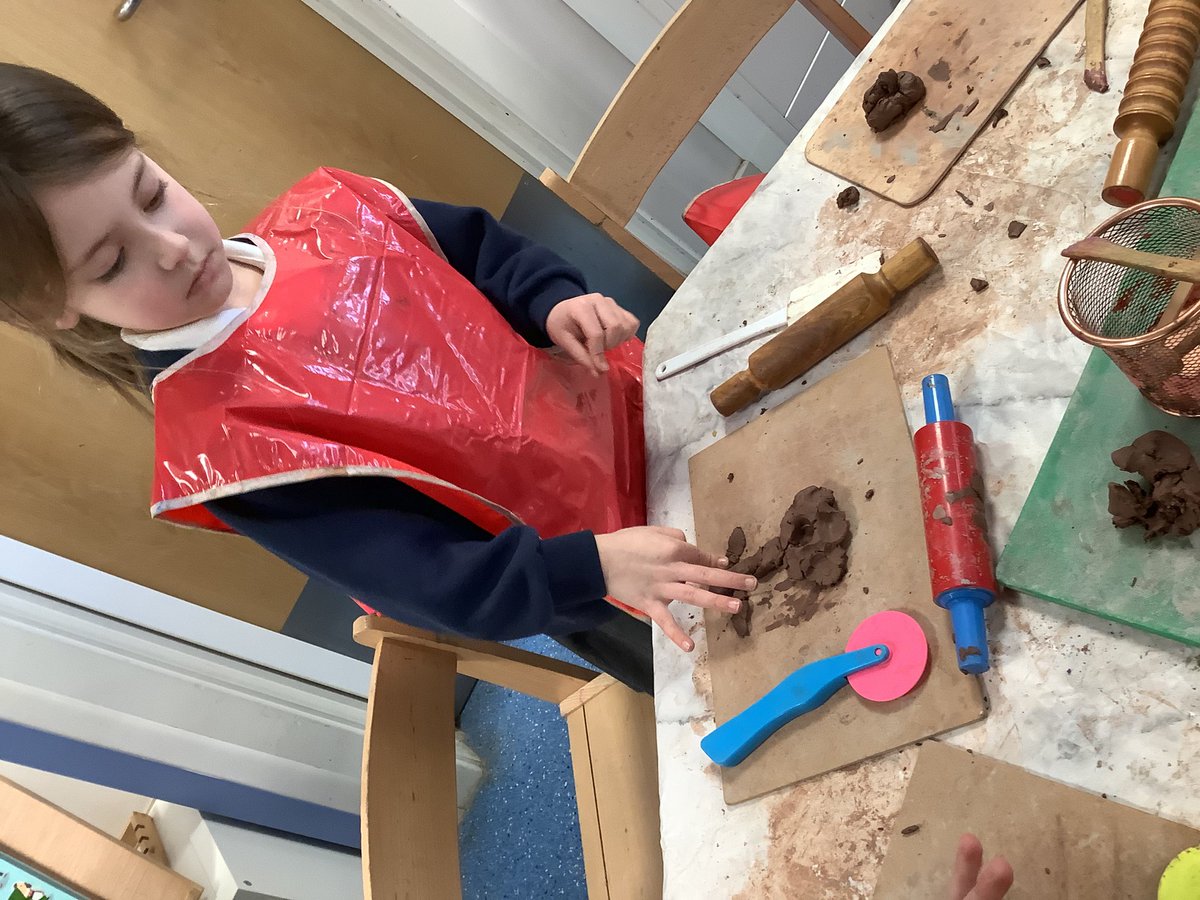 IPMATTowngate's tweet photo. The children have used clay to mould their own flowers.
#tpa #receptiontpa https://t.co/tMKHFxJ40W